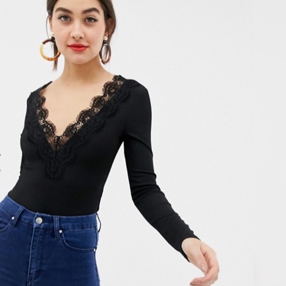 New Look- Lacy Bodysuit - Picture 5 of 9